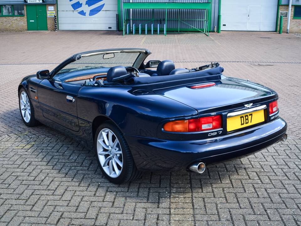 Bild 9/50 von Aston Martin DB 7 Vantage Volante (2001)