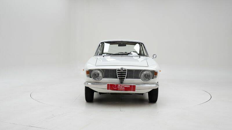 Imagen 5/15 de Alfa Romeo Giulia 1600 Sprint GT Veloce (1966)