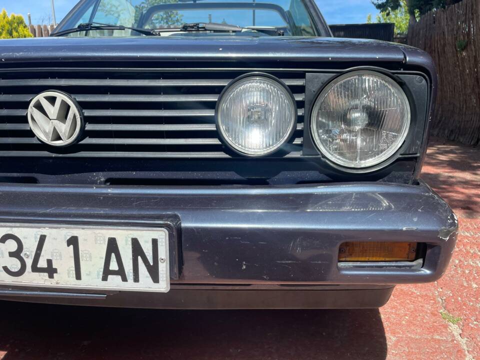 Image 17/39 de Volkswagen Golf I Cabrio GLi 1.8 (1990)