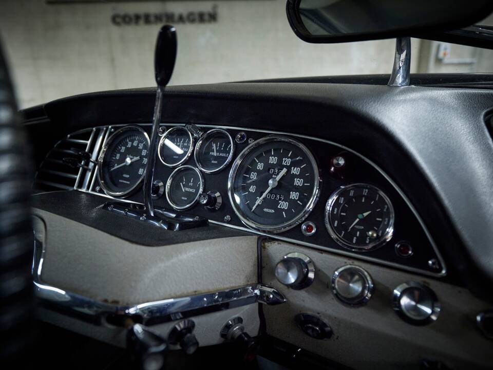 Image 85/97 of Citroën DS 20 Chapron (1972)
