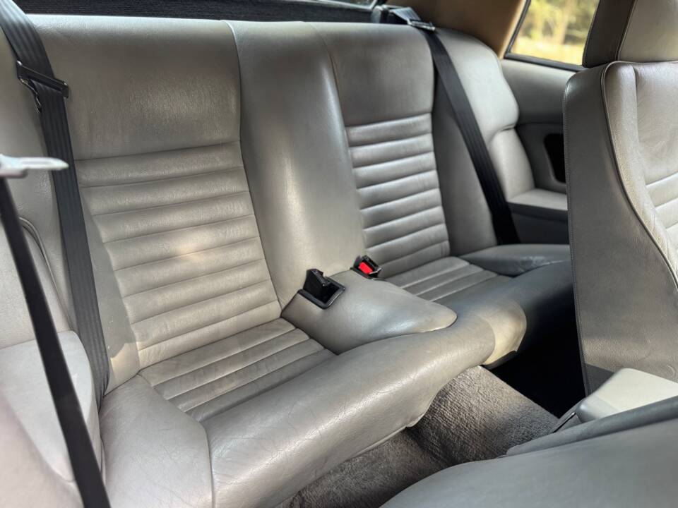 Image 36/47 of Jaguar XJ-S 3.6 (1988)