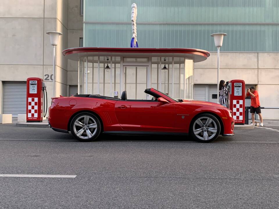 Image 2/7 of Chevrolet Camaro ZL1 (2013)