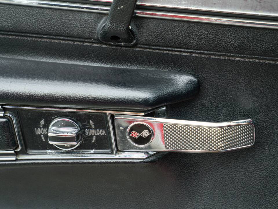 Image 40/50 of Chevrolet Corvette Stingray (1972)