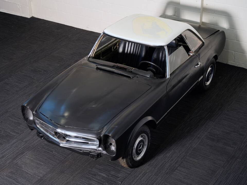 Image 26/47 de Mercedes-Benz 250 SL (1967)