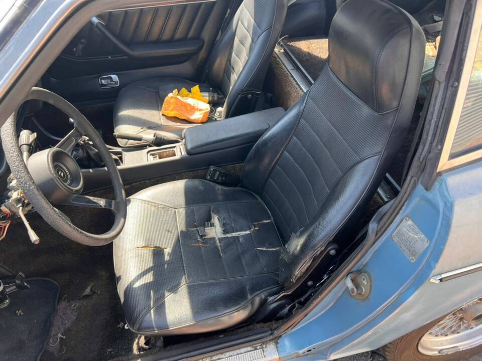 Image 7/8 of Datsun 280 Z (1977)