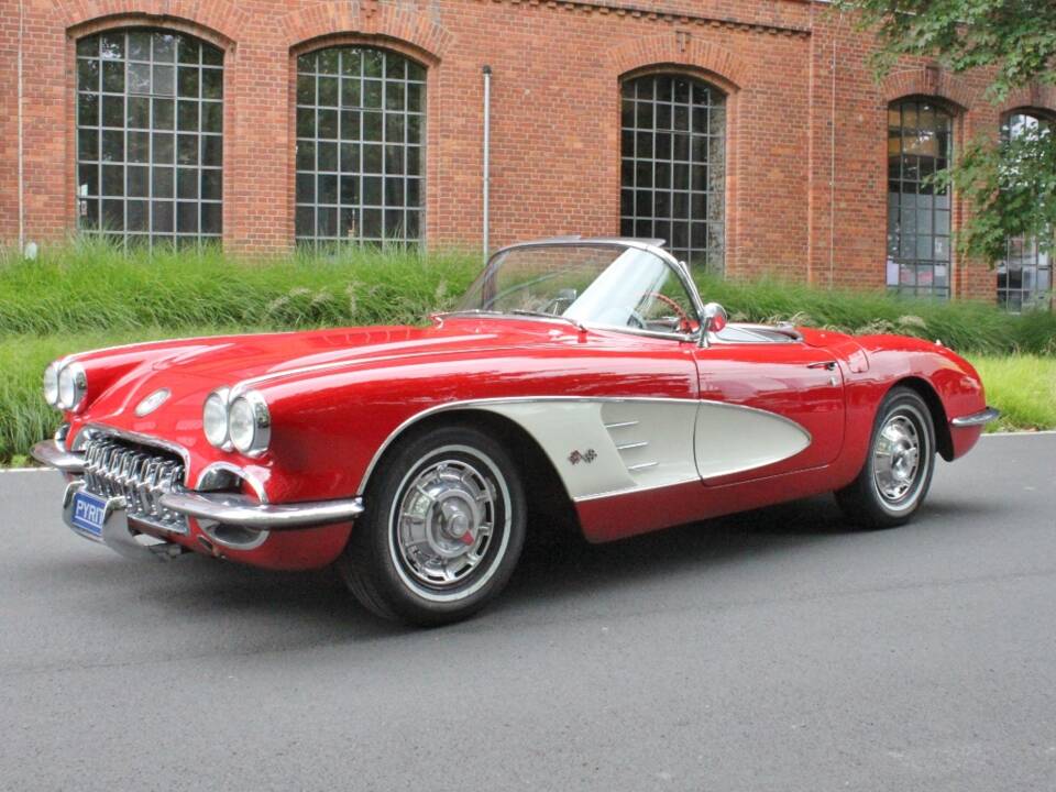 Image 2/21 of Chevrolet Corvette (1959)