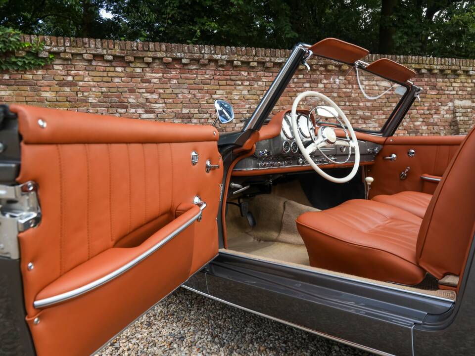 Obraz 24/50 pojazdu Mercedes-Benz 190 SL (1960)