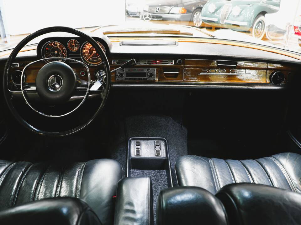 Imagen 22/38 de Mercedes-Benz 300 SEL 3.5 (1970)