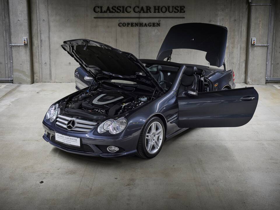 Image 19/99 de Mercedes-Benz SL 550 (2007)