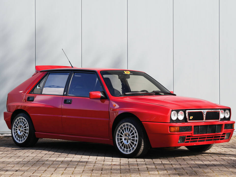 Afbeelding 13/58 van Lancia Delta HF Integrale Evoluzione I (1991)