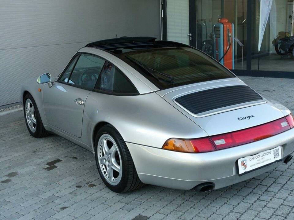 Immagine 15/20 di Porsche 911 Carrera 4 (1996)