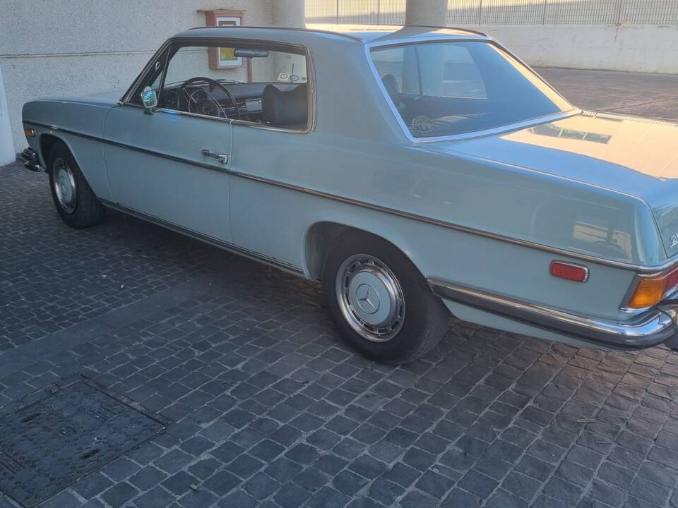 Image 5/32 of Mercedes-Benz 250 C (1972)