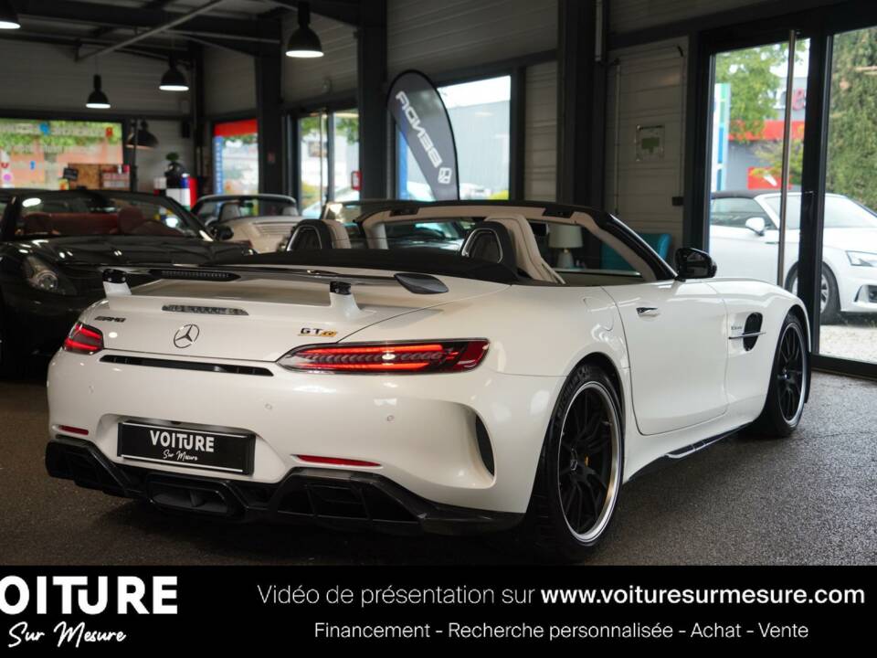 Image 2/44 of Mercedes-AMG GT-R (2021)