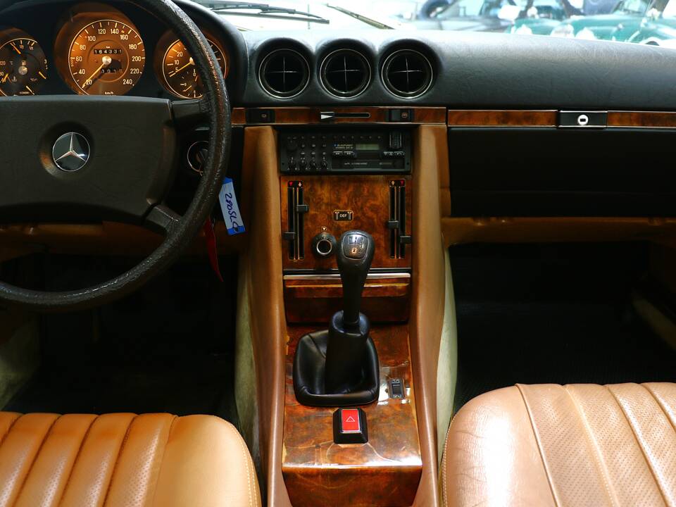 Afbeelding 16/25 van Mercedes-Benz 280 SLC (1980)