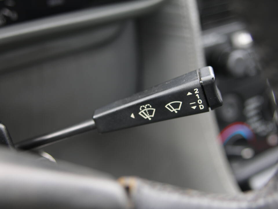 Image 79/92 of DeLorean DMC-12 (1982)