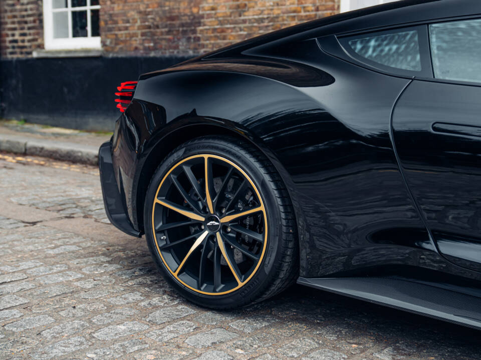 Bild 37/43 von Aston Martin Vanquish Zagato (2017)