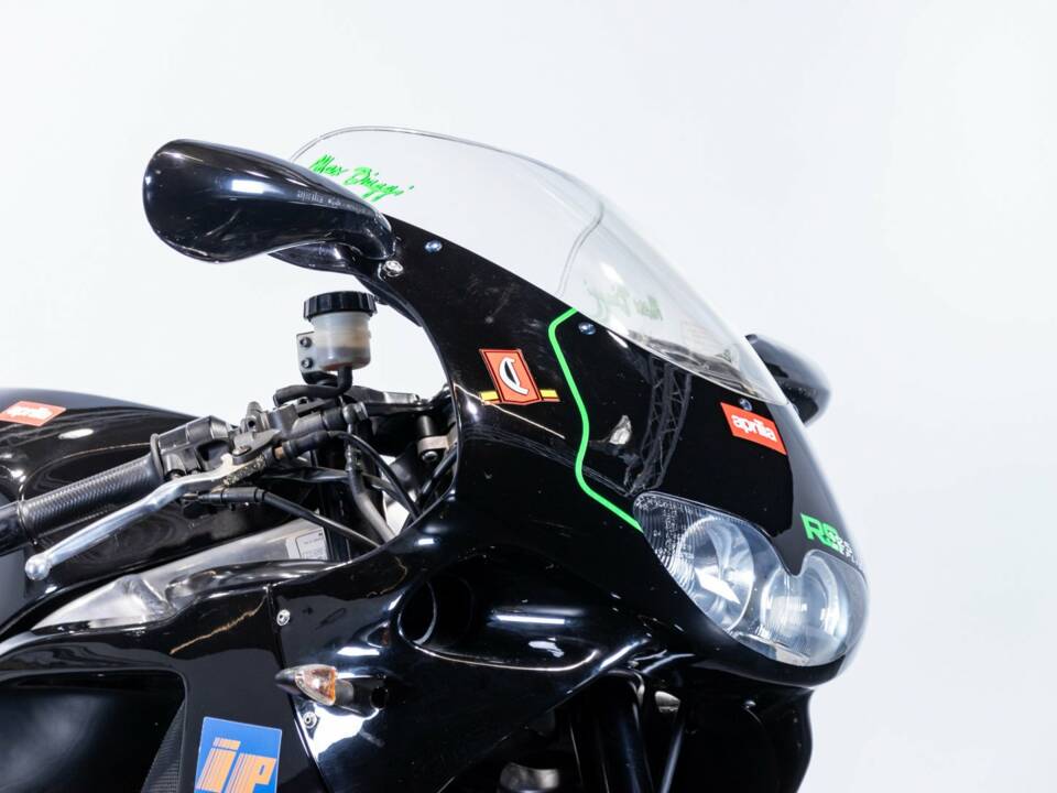 Image 35/50 of Aprilia DUMMY (1998)