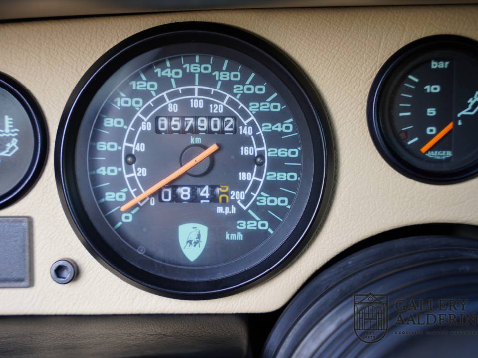 Bild 31/50 von Lamborghini Countach LP 5000 S QV (1988)