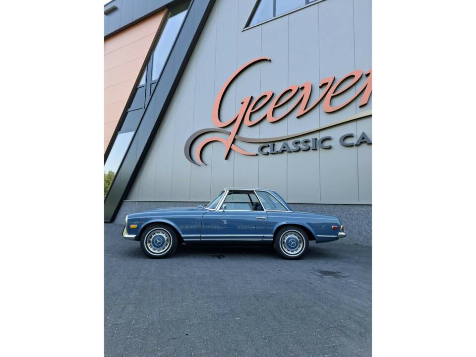 Image 9/50 de Mercedes-Benz 280 SL (1970)