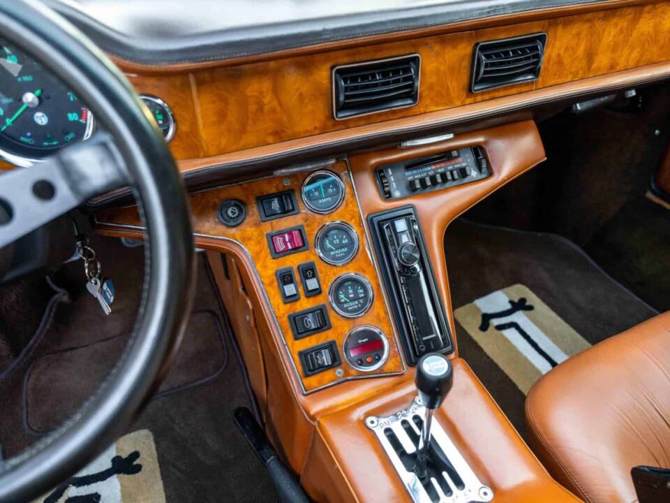 Image 29/61 of De Tomaso Pantera GT5 (1984)