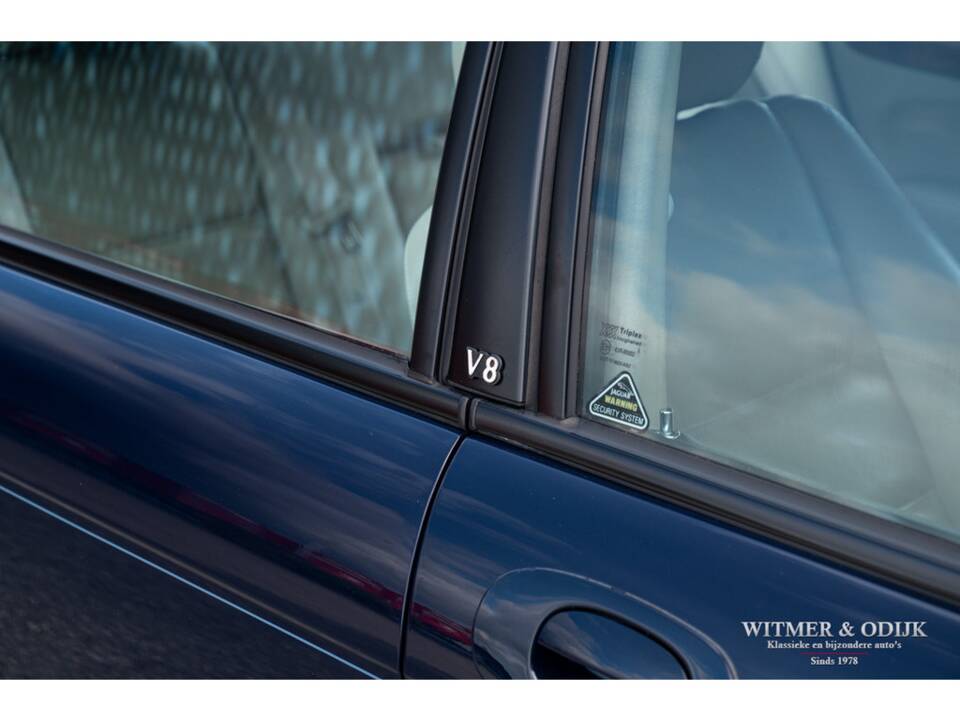 Image 22/31 of Jaguar XJR 4.0 (1999)