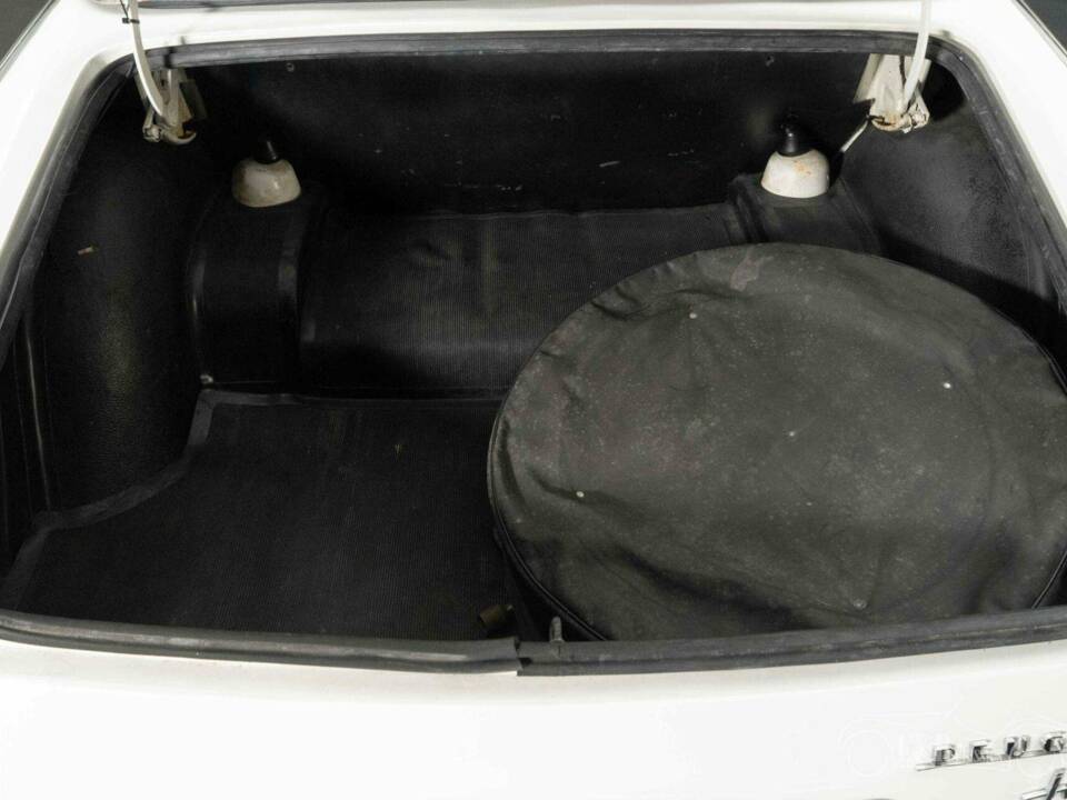 Bild 17/19 von Peugeot 404 Cabriolet (1966)