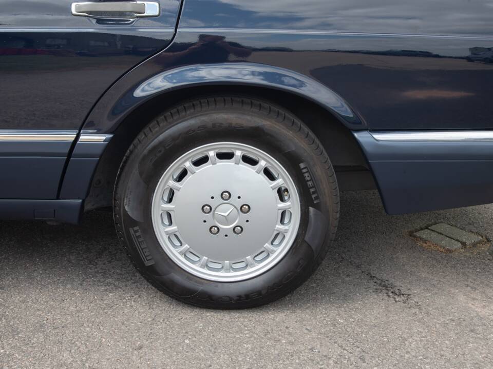 Bild 25/29 von Mercedes-Benz 300 SE (1990)