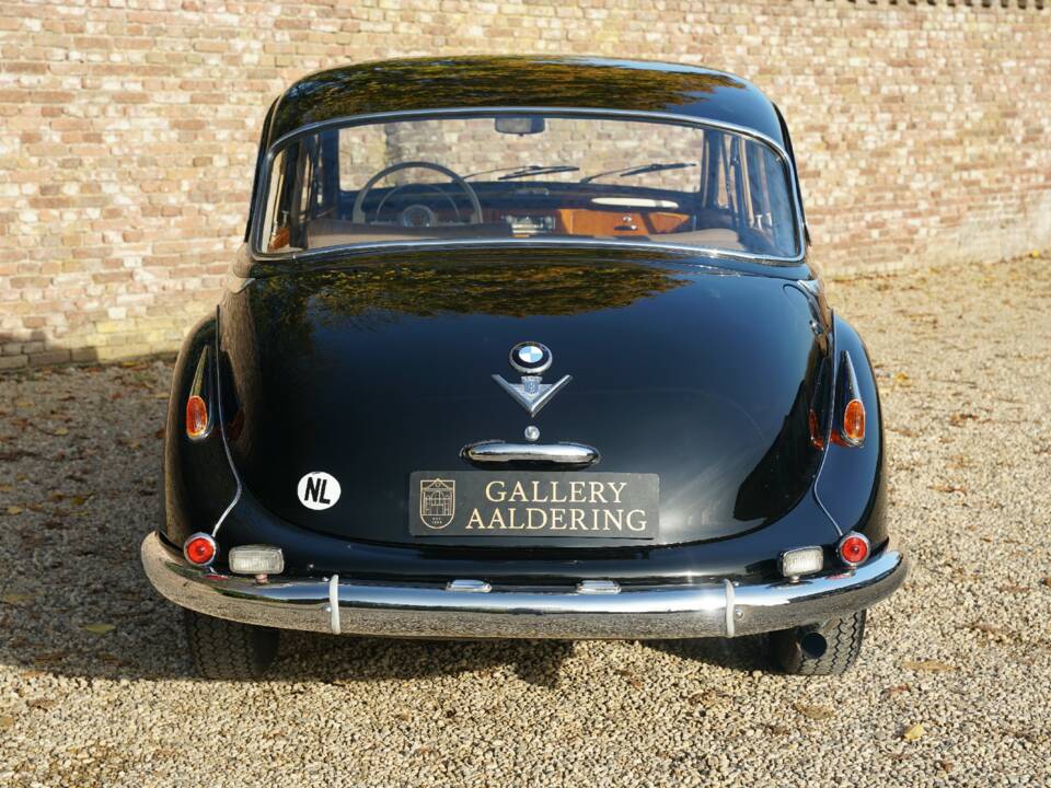 Afbeelding 23/50 van BMW 502 - 3.2 Litre (1958)