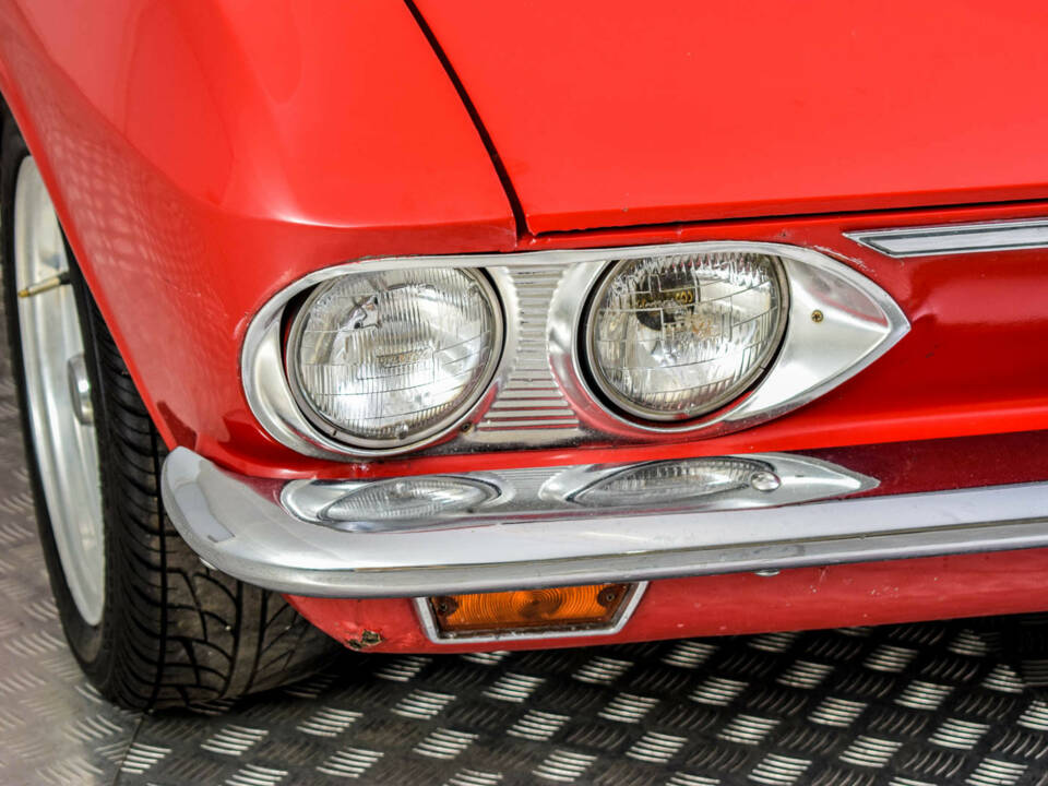 Image 28/50 of Chevrolet Corvair Monza Convertible (1966)