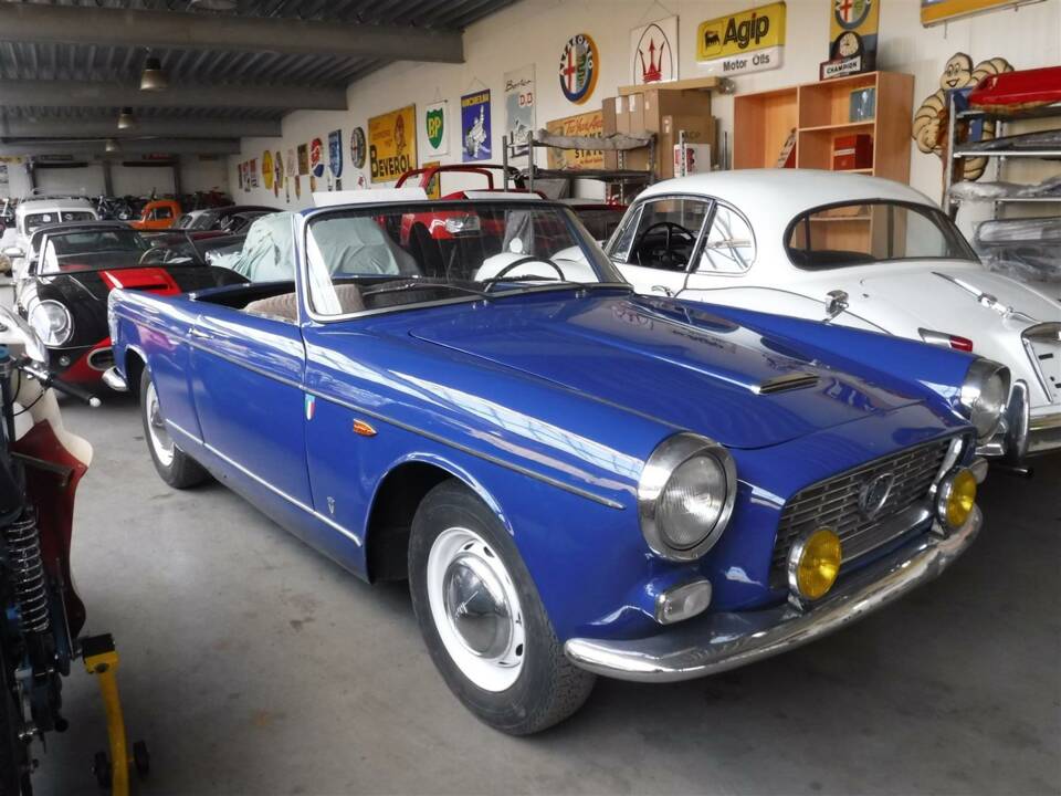 Bild 37/44 von Lancia Appia Convertible Vignale (1960)