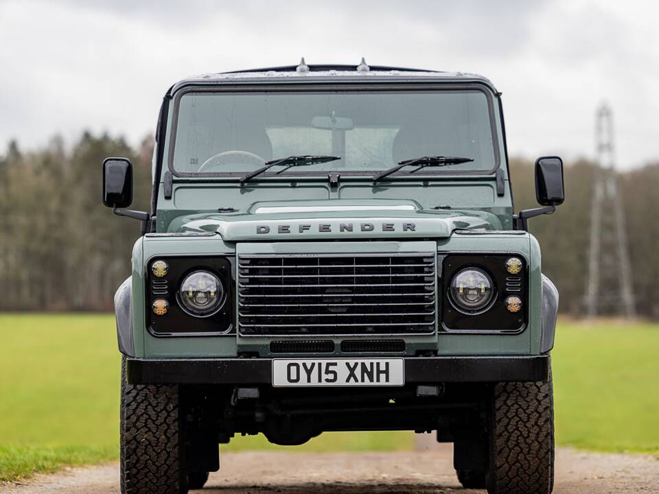 Bild 8/45 von Land Rover Defender 110 (2015)