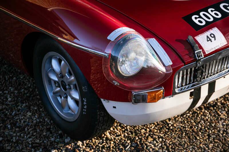 Image 44/50 of MG MGB (1962)