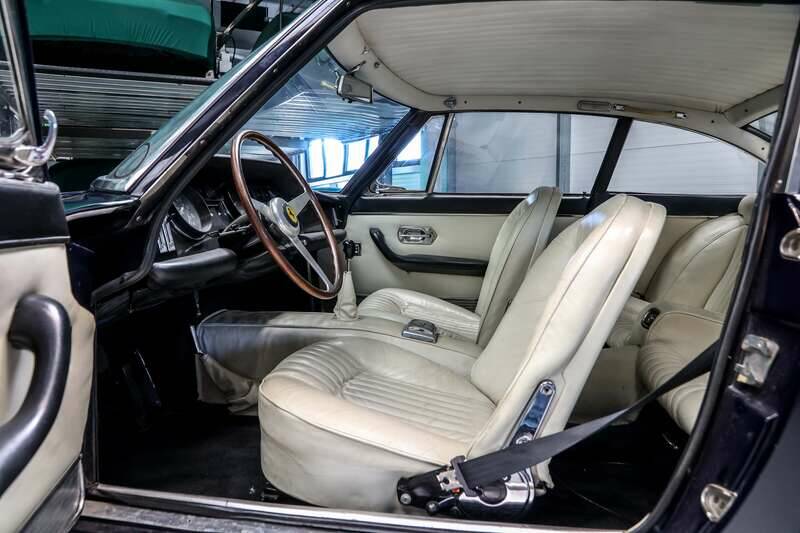 Bild 29/30 von Ferrari 330 GT 2+2 (1964)