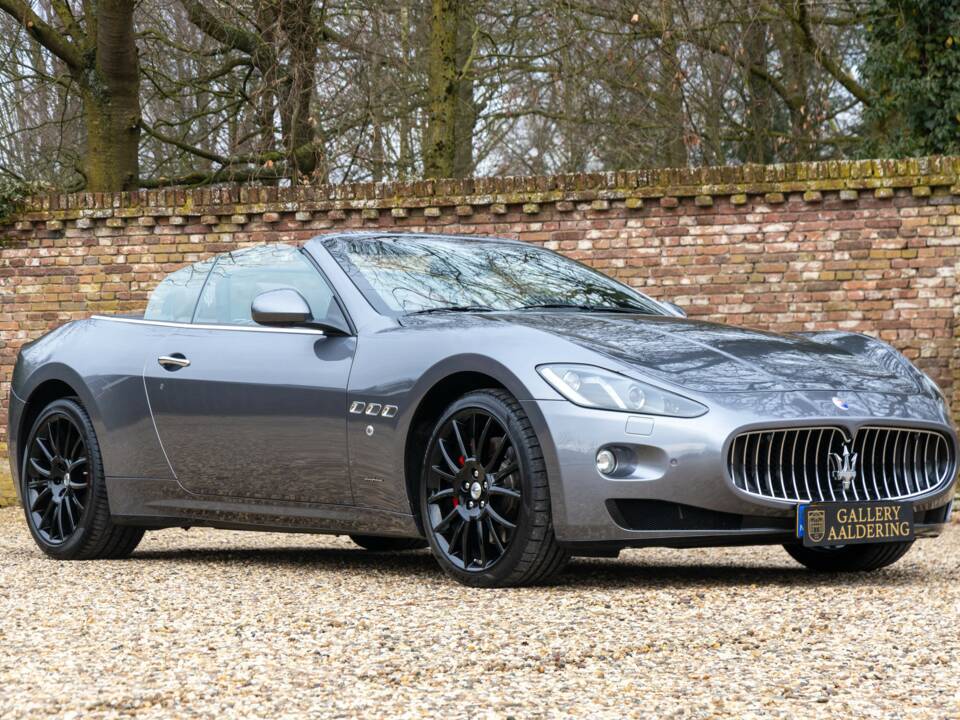 Bild 19/50 von Maserati GranCabrio Sport (2015)