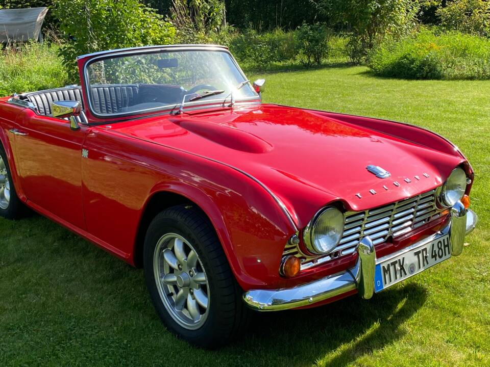 Image 1/10 of Triumph TR 4 (1964)