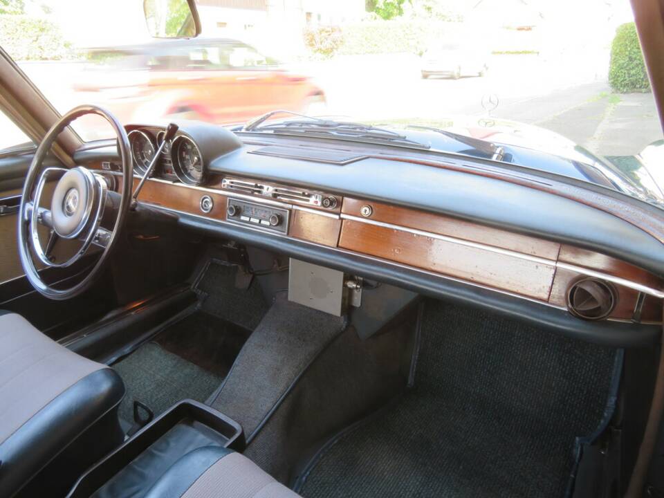 Imagen 12/17 de Mercedes-Benz 250 SE (1966)