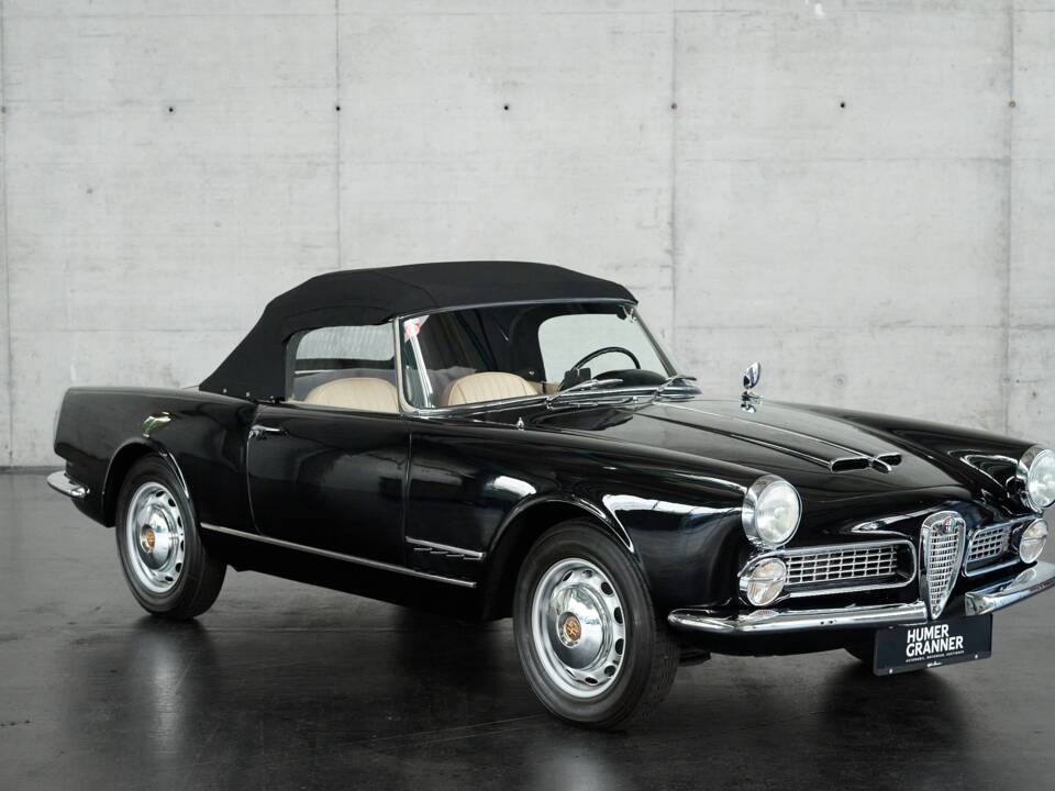 Image 3/50 of Alfa Romeo 2000 Spider (1959)