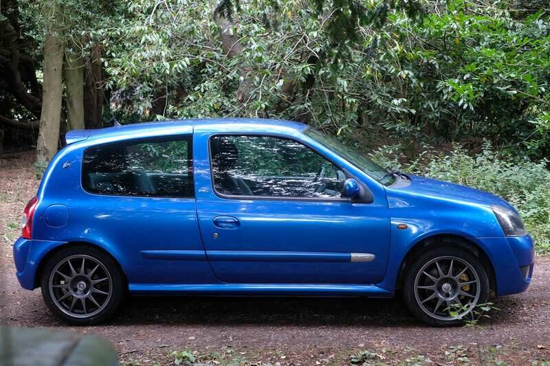 Imagen 5/38 de Renault Clio II 2.0 16V Sport (2002)