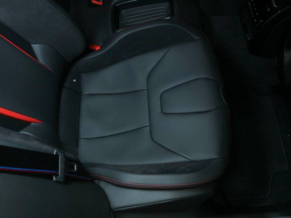 Image 32/50 of BMW M5 xDrive (2022)