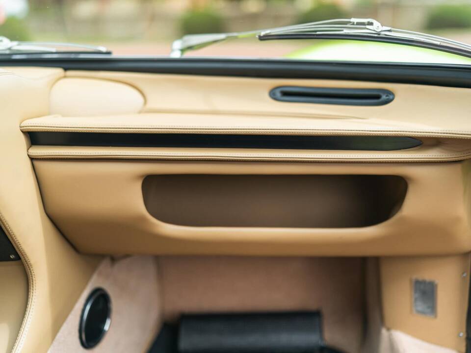 Bild 19/30 von Lamborghini Miura P 400 S (1968)