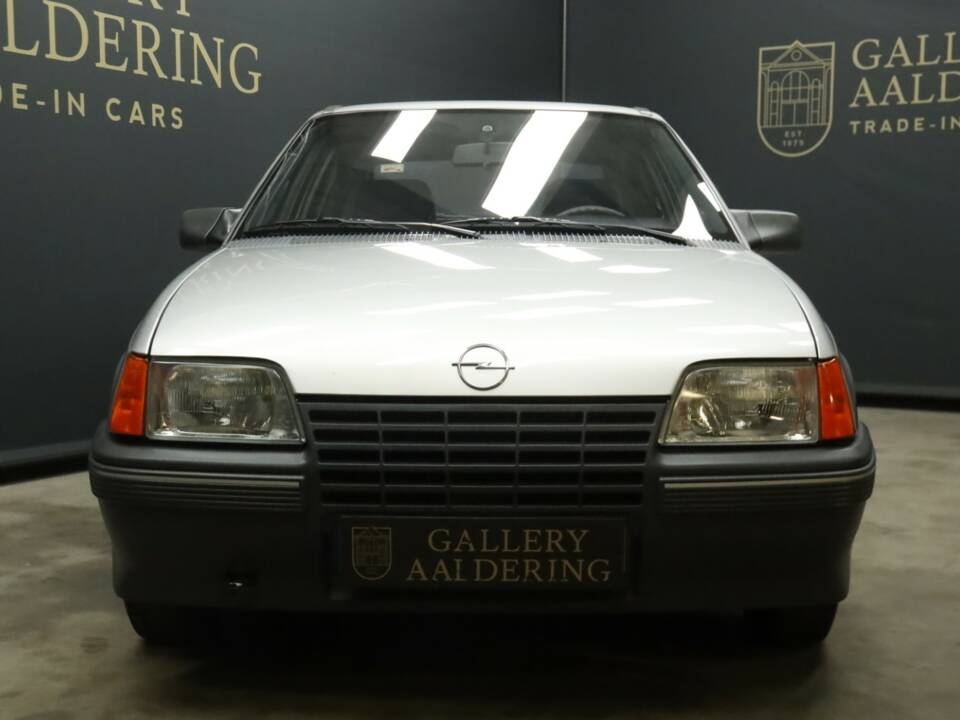 Afbeelding 25/50 van Opel Kadett 2,0i GSi (1988)