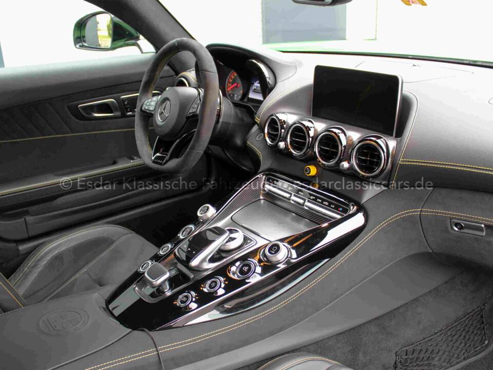 Immagine 24/35 di Mercedes-AMG GT-R (2018)