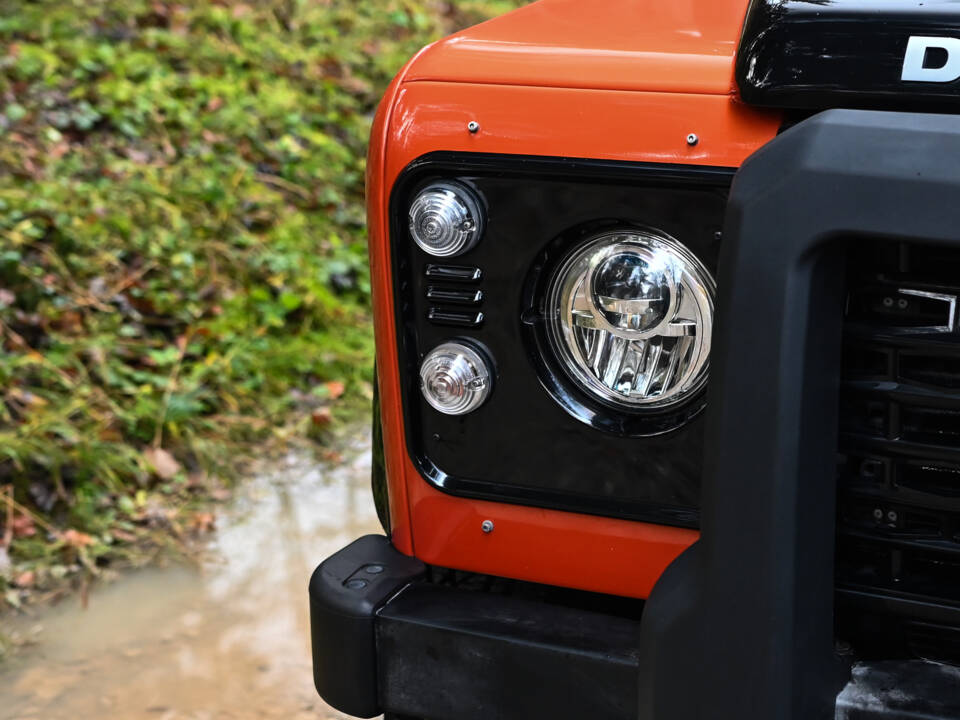 Image 14/39 of Land Rover Defender 110 (2015)