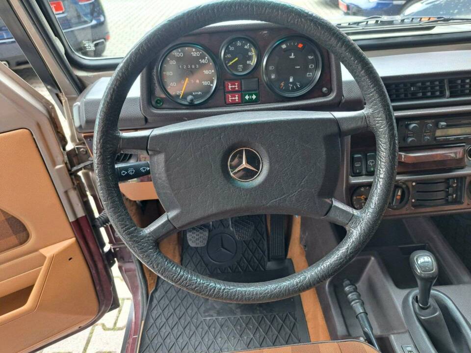 Image 14/19 of Mercedes-Benz 250 GD (lang) (1987)
