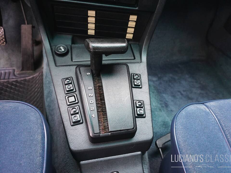 Image 38/59 of BMW 528i (1982)