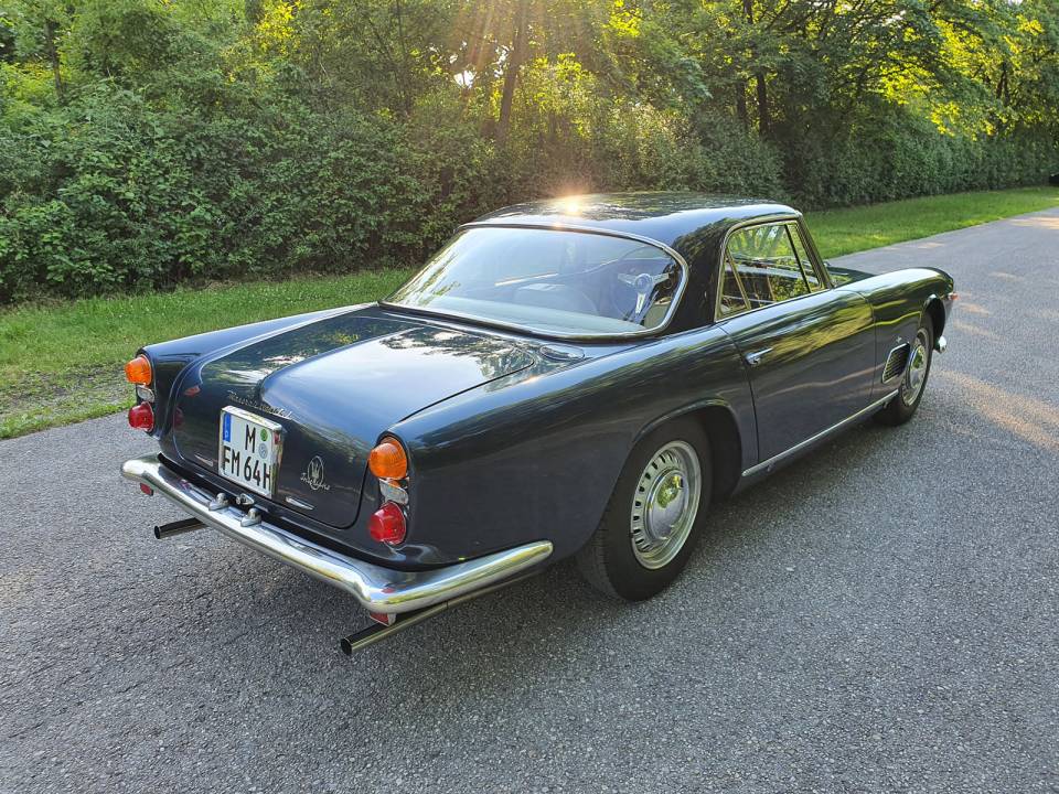 Image 15/58 of Maserati 3500 GTI Touring (1963)