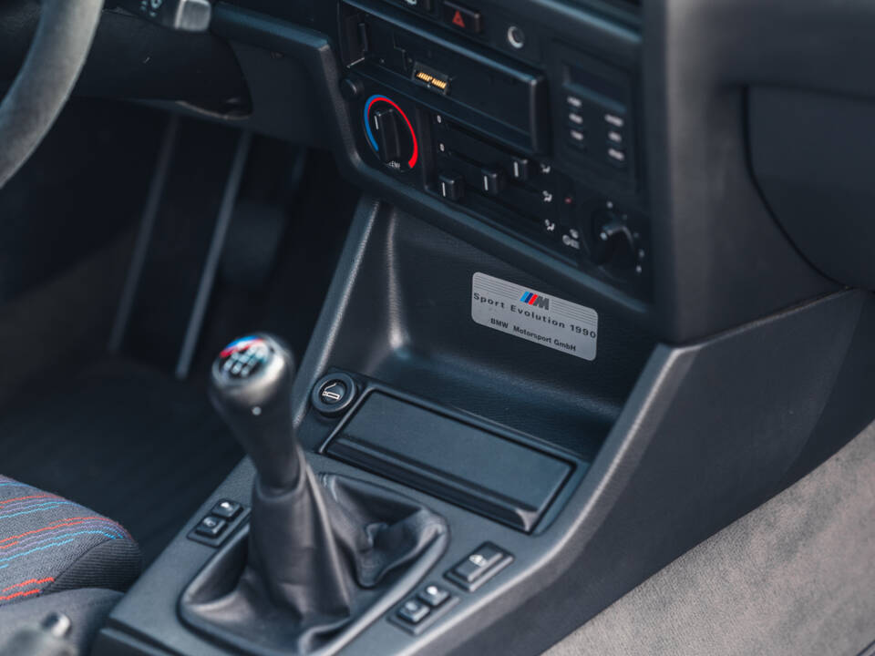 Image 17/50 of BMW M3 Sport Evo (1990)