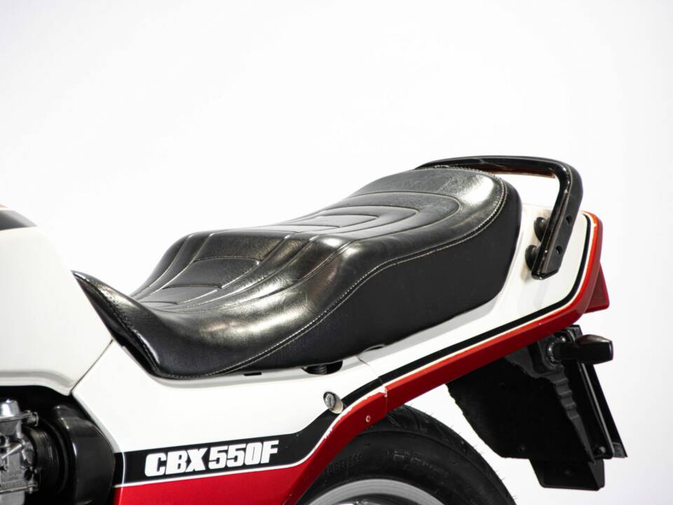 Immagine 35/50 di Honda CBX 550 F (1982)