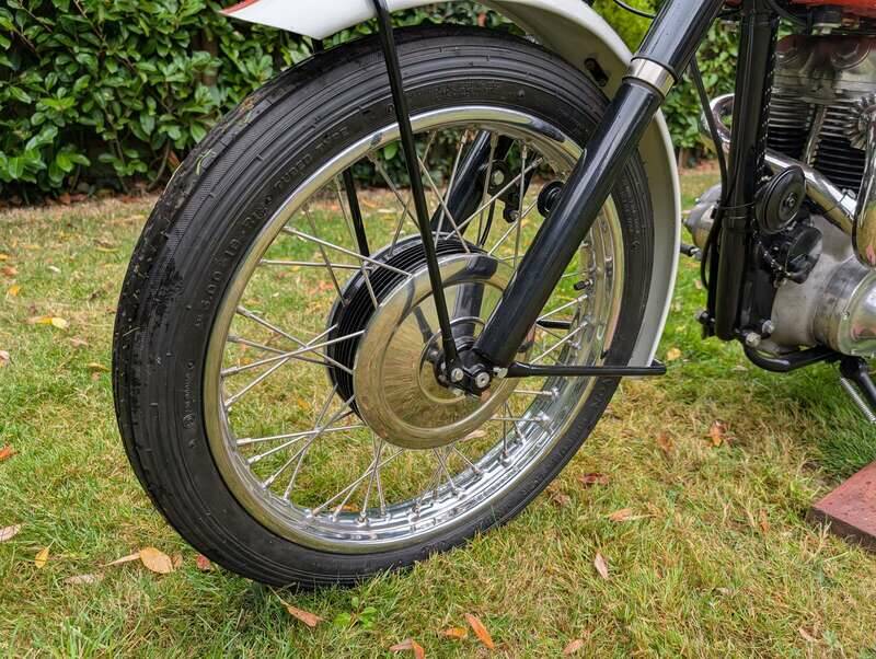 Image 13/21 de Triumph DUMMY (1956)