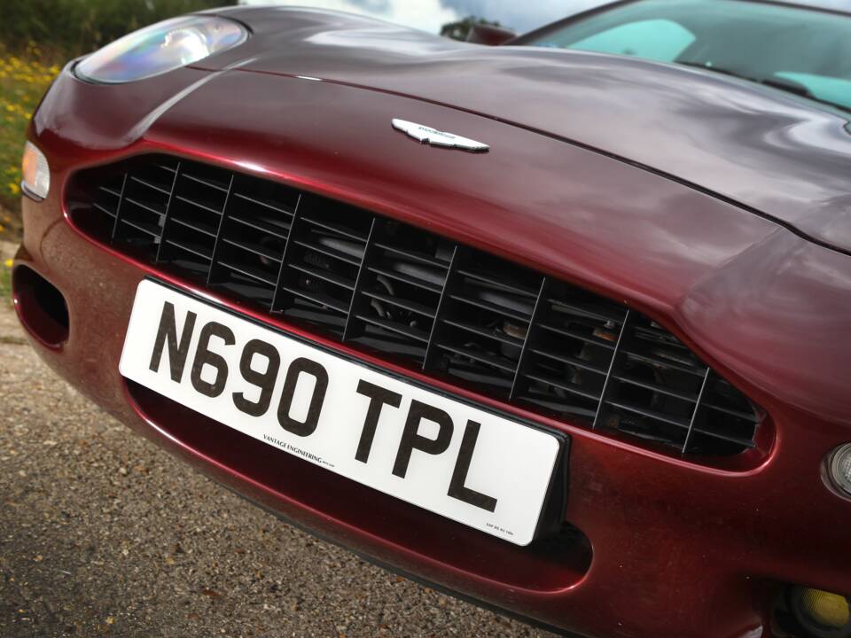 Immagine 15/17 di Aston Martin DB 7 (1996)